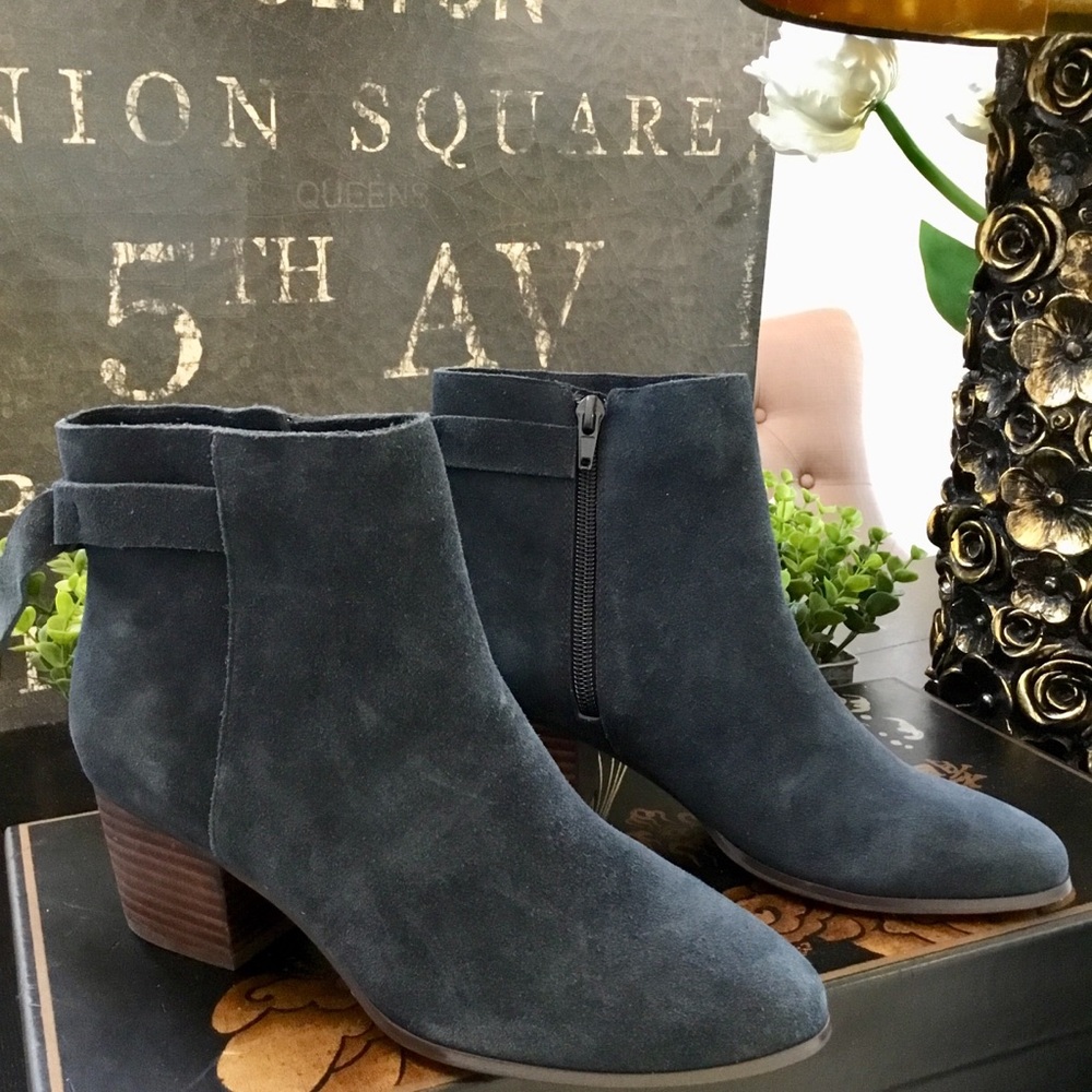 Sole/Society RHILYNN blue suede leather bootie sz6